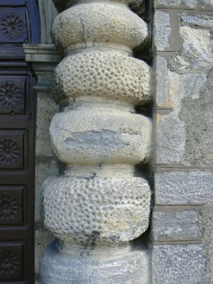 un dtail du porche