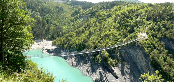 la passerelle sur l'Ebron