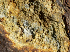 un bloc de granite altr